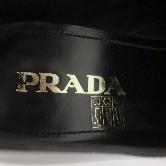 Prada Cap Toe Oxfords Black Spazzolato Leather Size 7.5 Lace-Up Loafers - Picture 8 of 10